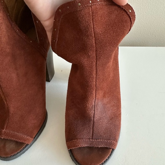 Lucky Brand Women's Libeth Booties Heels Brown Suede Leather Heels-  Size 9 - Picture 4 of 8